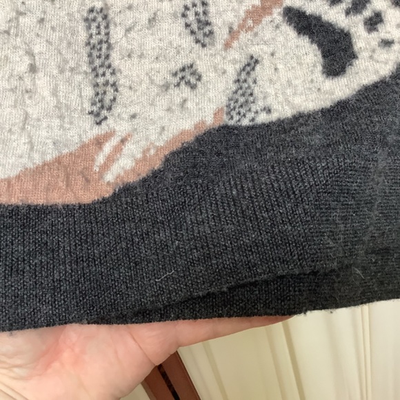 French Connection Wool Sweater With Polar Bear Size Medium - Picture 6 of 10